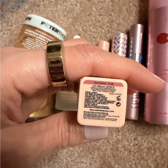 Makeup Bundle - Picture 9 of 11